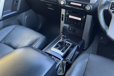 2013 Toyota Landcruiser Prado - Thumbnail
