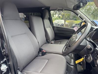 2019 Toyota Hiace - Thumbnail