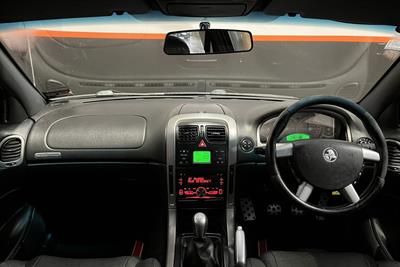2005 Holden COMMODORE - Thumbnail