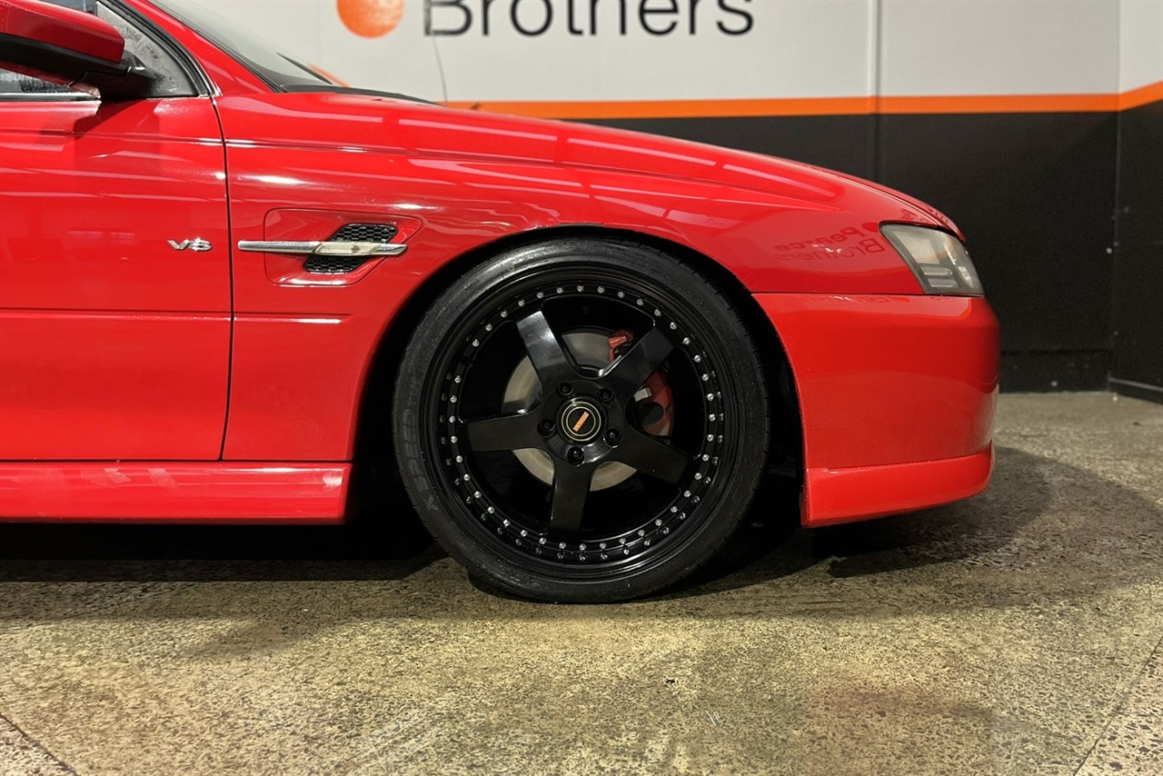 2005 Holden COMMODORE