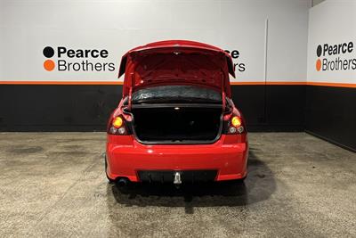 2005 Holden COMMODORE - Thumbnail