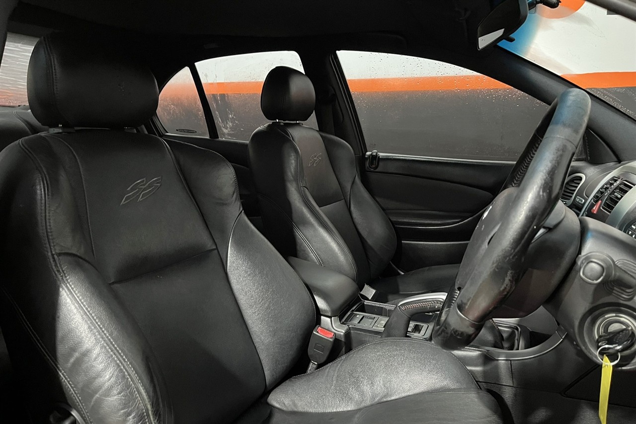 2005 Holden COMMODORE