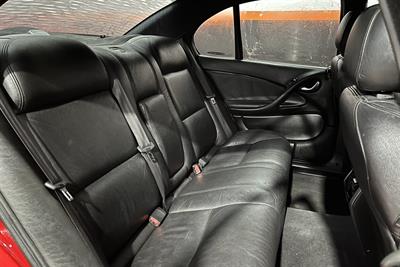 2005 Holden COMMODORE - Thumbnail