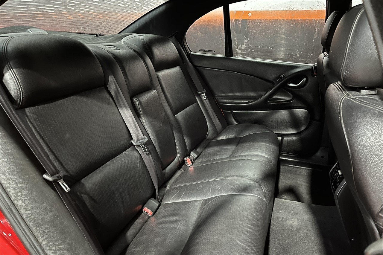 2005 Holden COMMODORE
