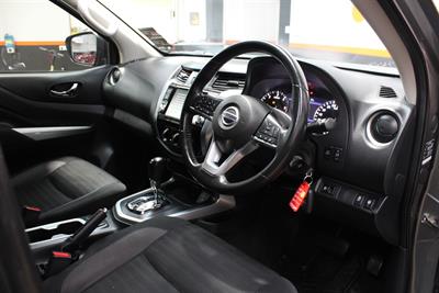 2021 Nissan Navara - Thumbnail