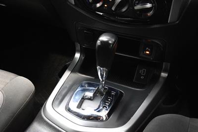 2021 Nissan Navara - Thumbnail