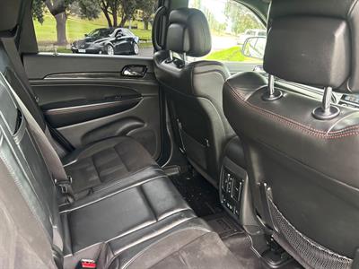 2019 Jeep GRAND CHEROKEE - Thumbnail