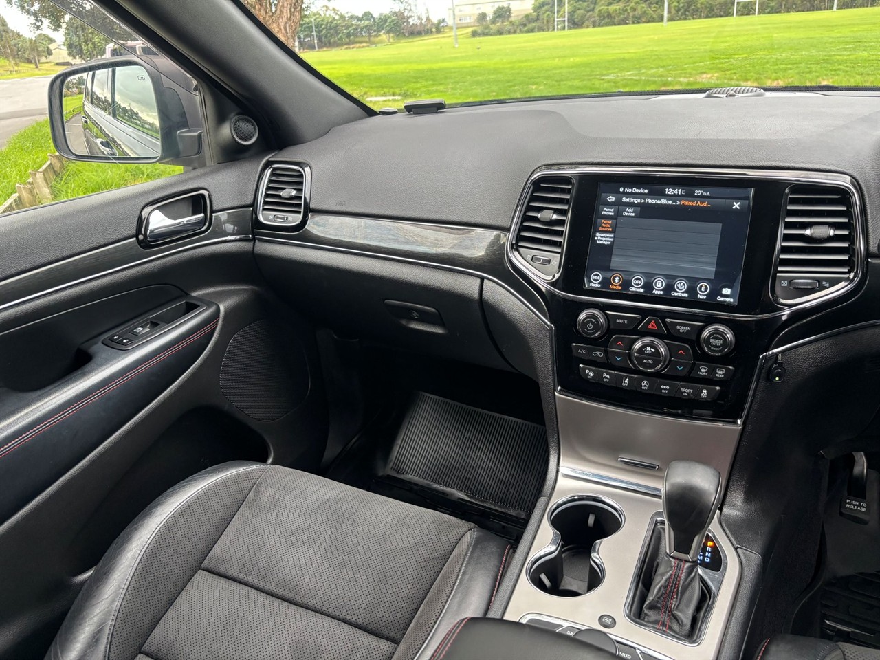 2019 Jeep GRAND CHEROKEE
