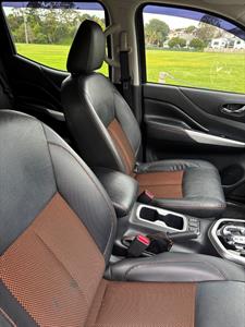 2020 Nissan Navara - Thumbnail
