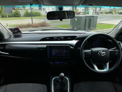 2015 Toyota Hilux - Thumbnail