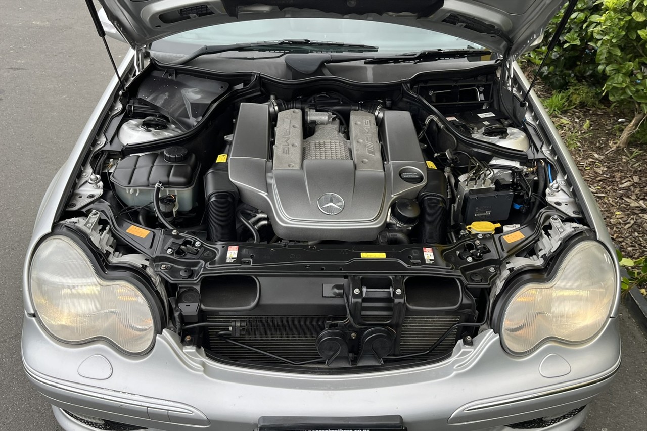 2001 Mercedes-Benz C32