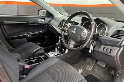 2016 Mitsubishi Lancer - Thumbnail