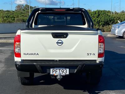 2020 Nissan Navara - Thumbnail