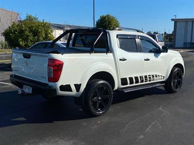 2020 Nissan Navara - Thumbnail