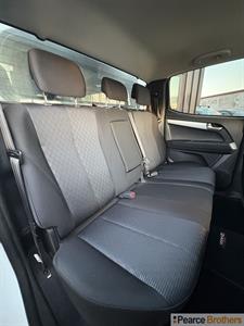 2017 Isuzu D-Max - Thumbnail