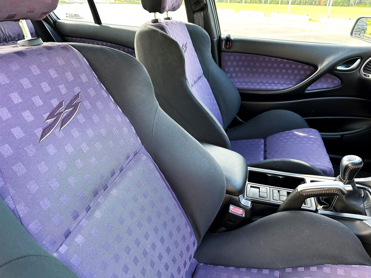2004 Holden Commodore