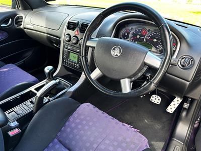 2004 Holden Commodore - Thumbnail
