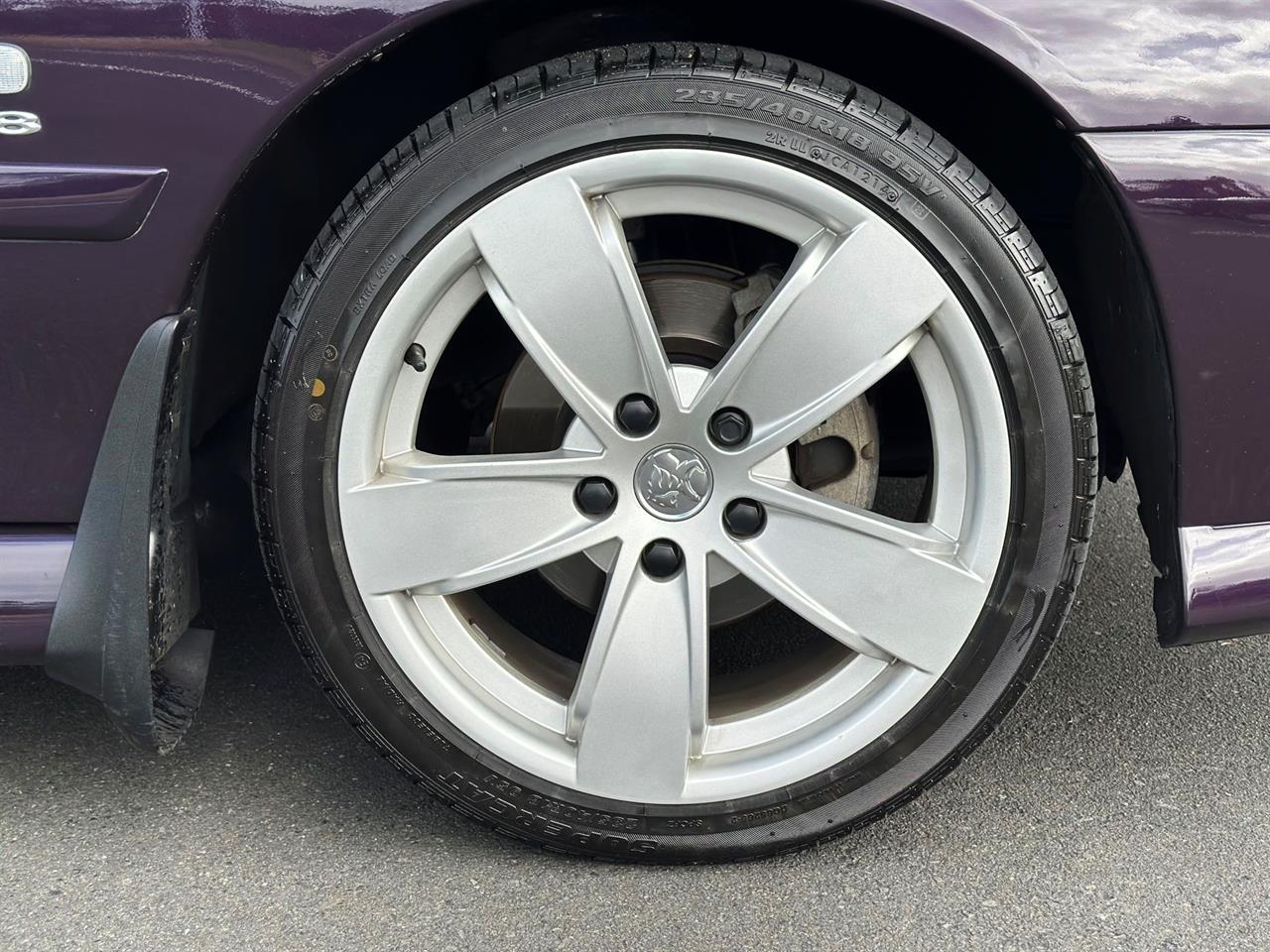 2004 Holden Commodore