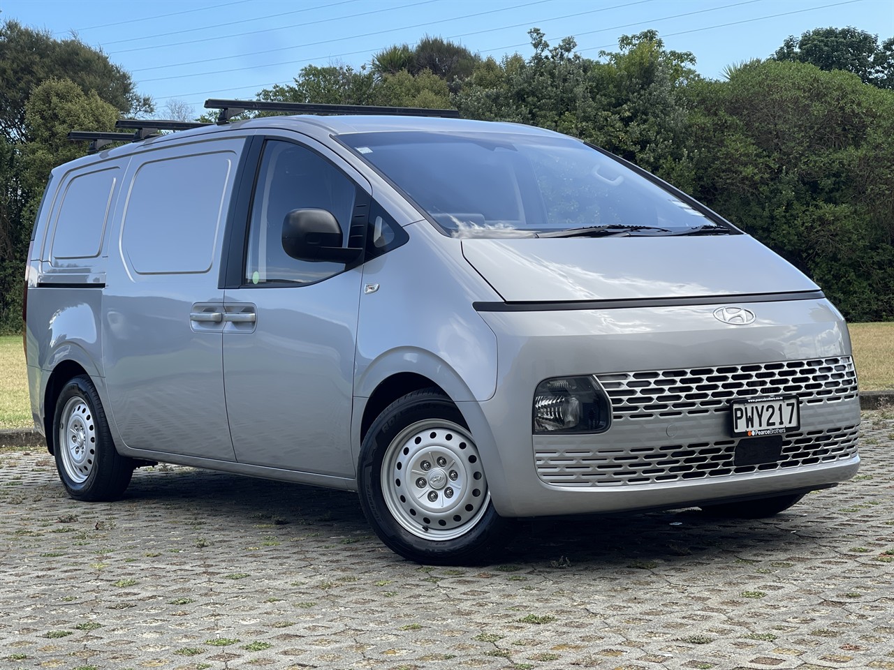 2023 Hyundai Staria Load
