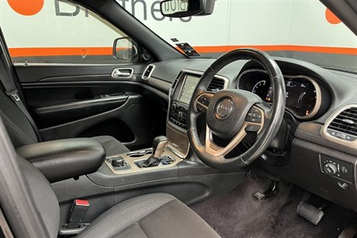 2017 Jeep Grand Cherokee - Thumbnail