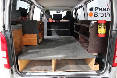 2013 Toyota Hiace - Thumbnail