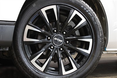 2013 Toyota Hiace - Thumbnail