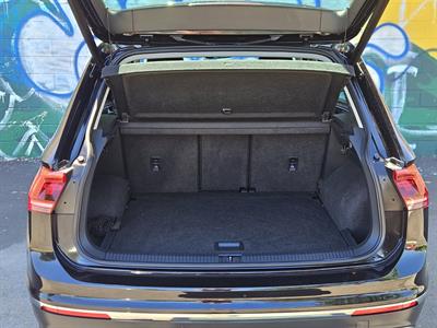 2019 Volkswagen Tiguan - Thumbnail