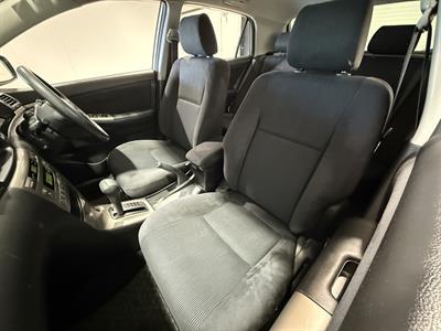 2004 Toyota Allex - Thumbnail