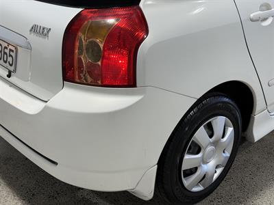 2004 Toyota Allex - Thumbnail