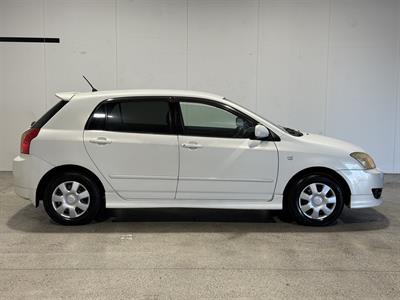 2004 Toyota Allex - Thumbnail