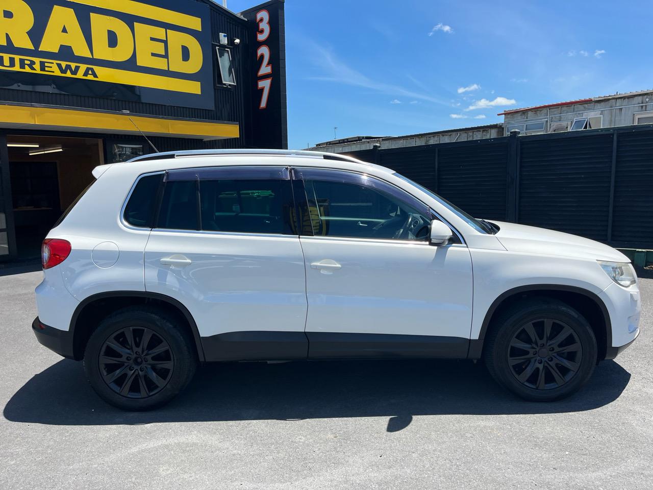 2011 Volkswagen TIGUAN