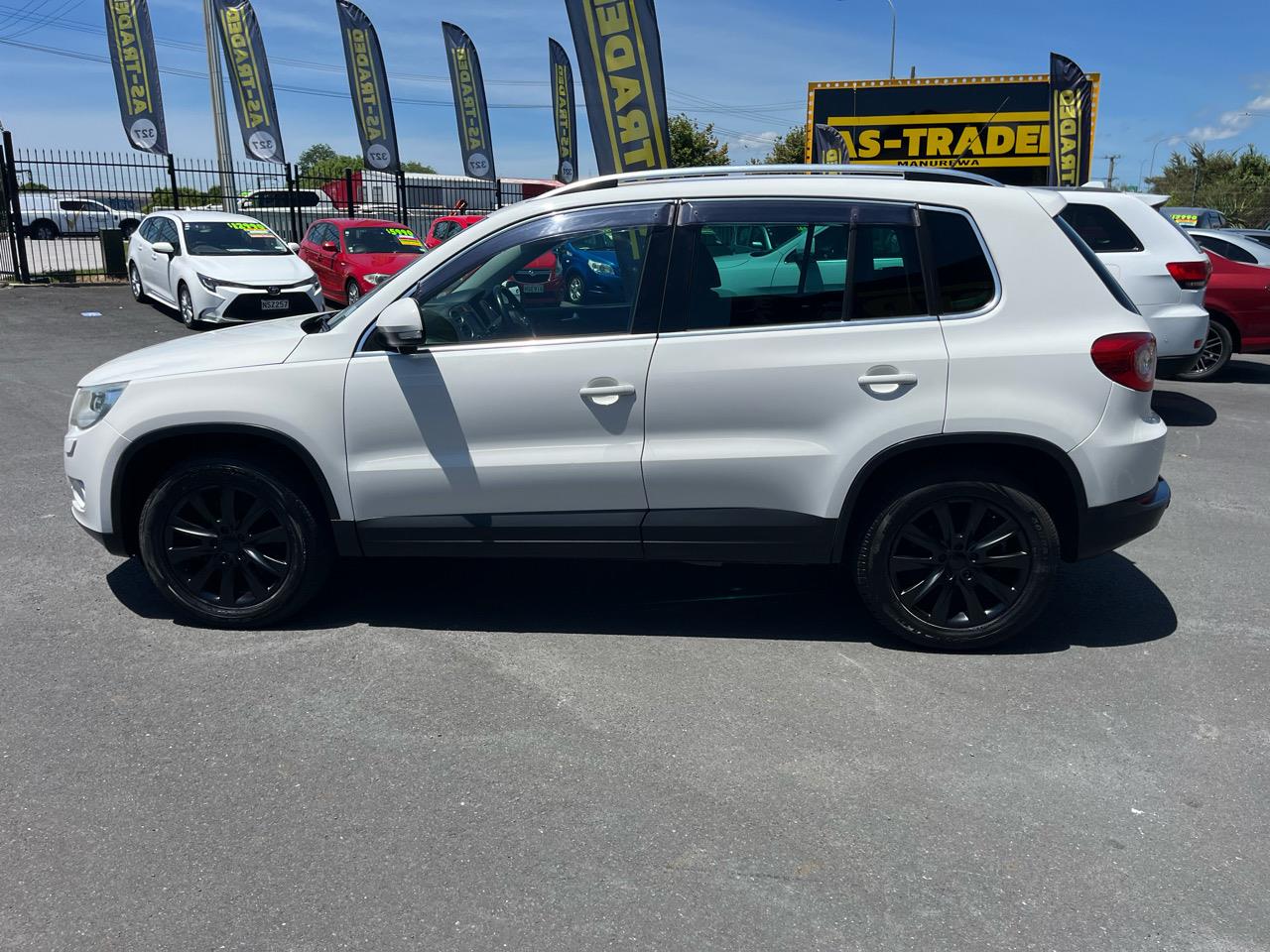 2011 Volkswagen TIGUAN