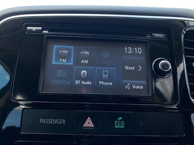 2015 Mitsubishi Outlander - Thumbnail
