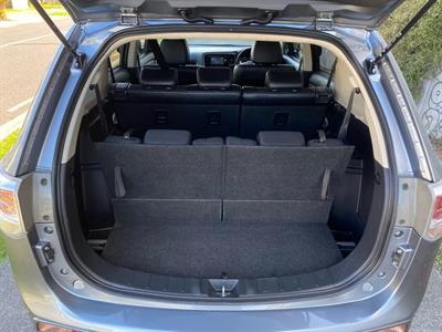 2015 Mitsubishi Outlander - Thumbnail
