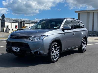 2015 Mitsubishi Outlander - Thumbnail