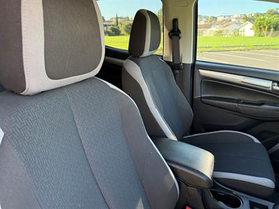 2017 Holden Colorado - Thumbnail