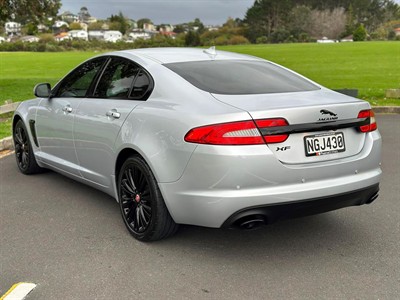 2017 Jaguar XF - Thumbnail