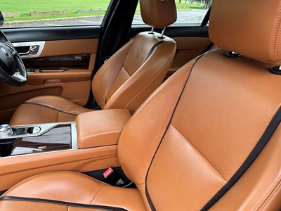 2017 Jaguar XF - Thumbnail