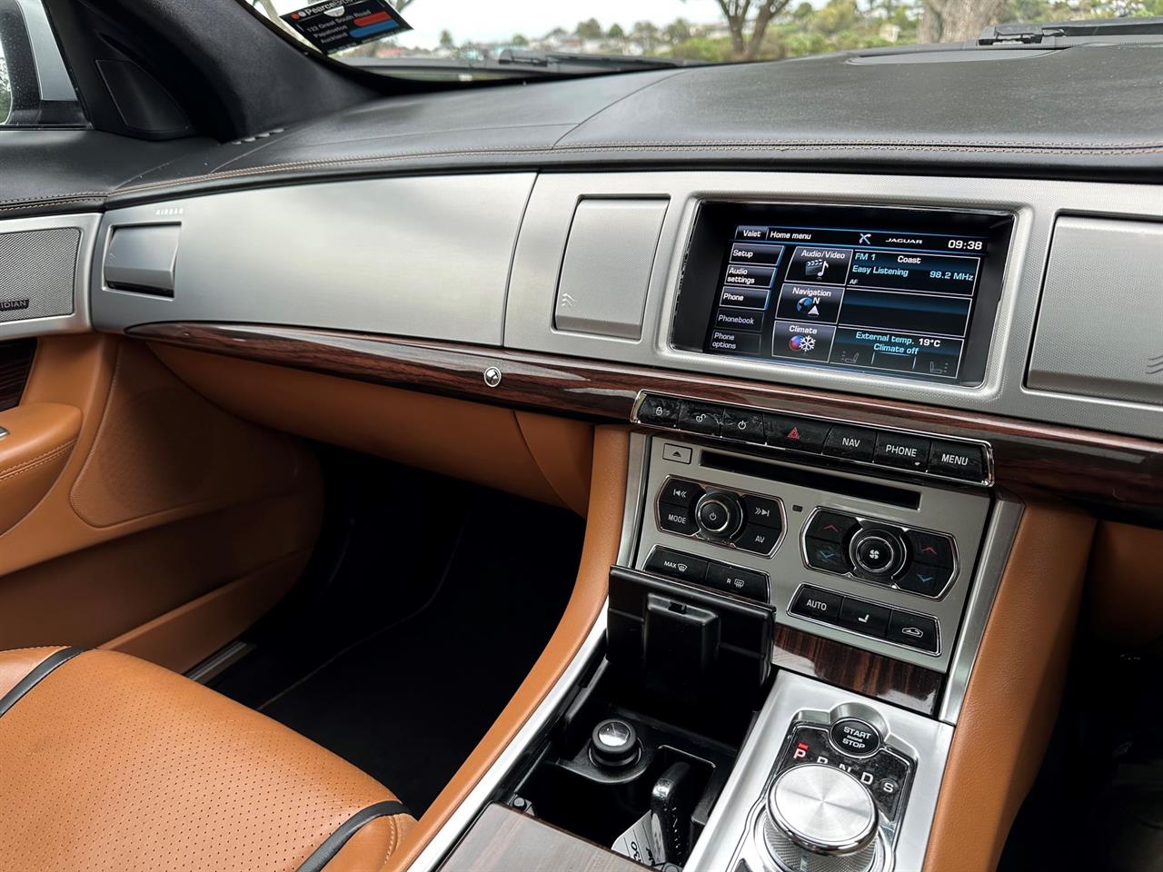 2017 Jaguar XF