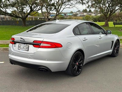 2017 Jaguar XF - Thumbnail