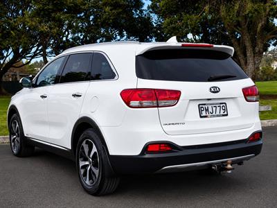 2017 Kia Sorento - Thumbnail