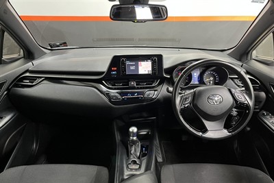 2019 Toyota C-Hr - Thumbnail