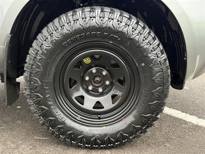 2021 Nissan Navara - Thumbnail