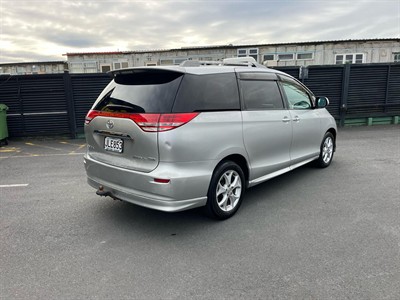 2006 Toyota Estima - Thumbnail