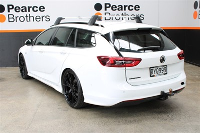 2018 Holden Commodore - Thumbnail