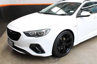2018 Holden Commodore - Thumbnail