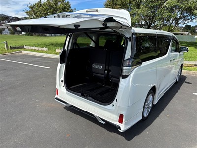 2015 Toyota Vellfire - Thumbnail