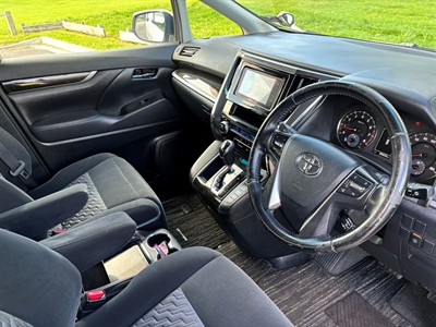 2015 Toyota Vellfire - Thumbnail