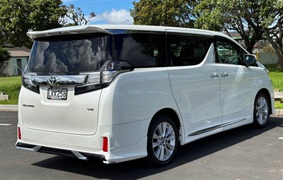 2015 Toyota Vellfire - Thumbnail