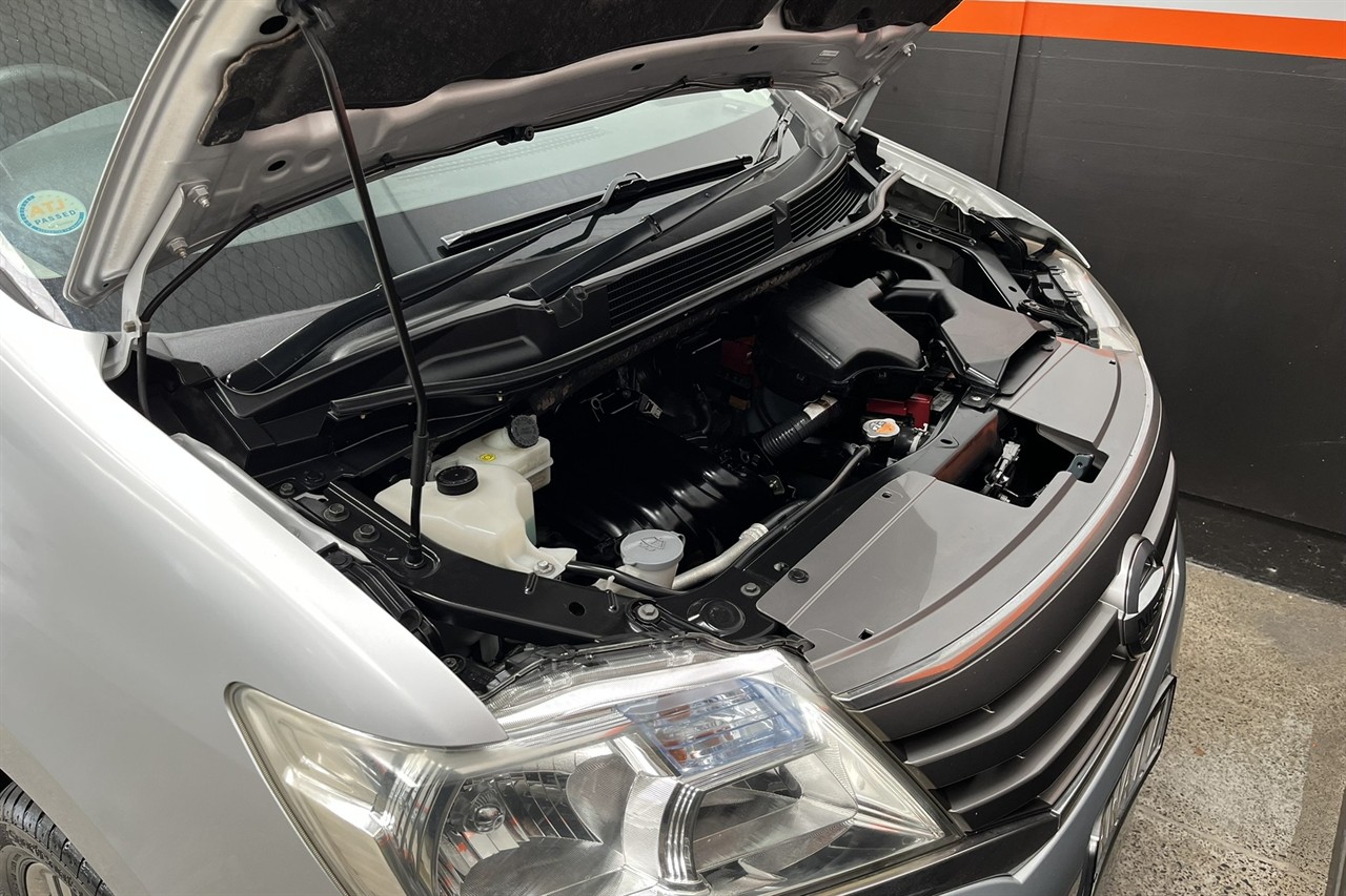 2013 Nissan Serena
